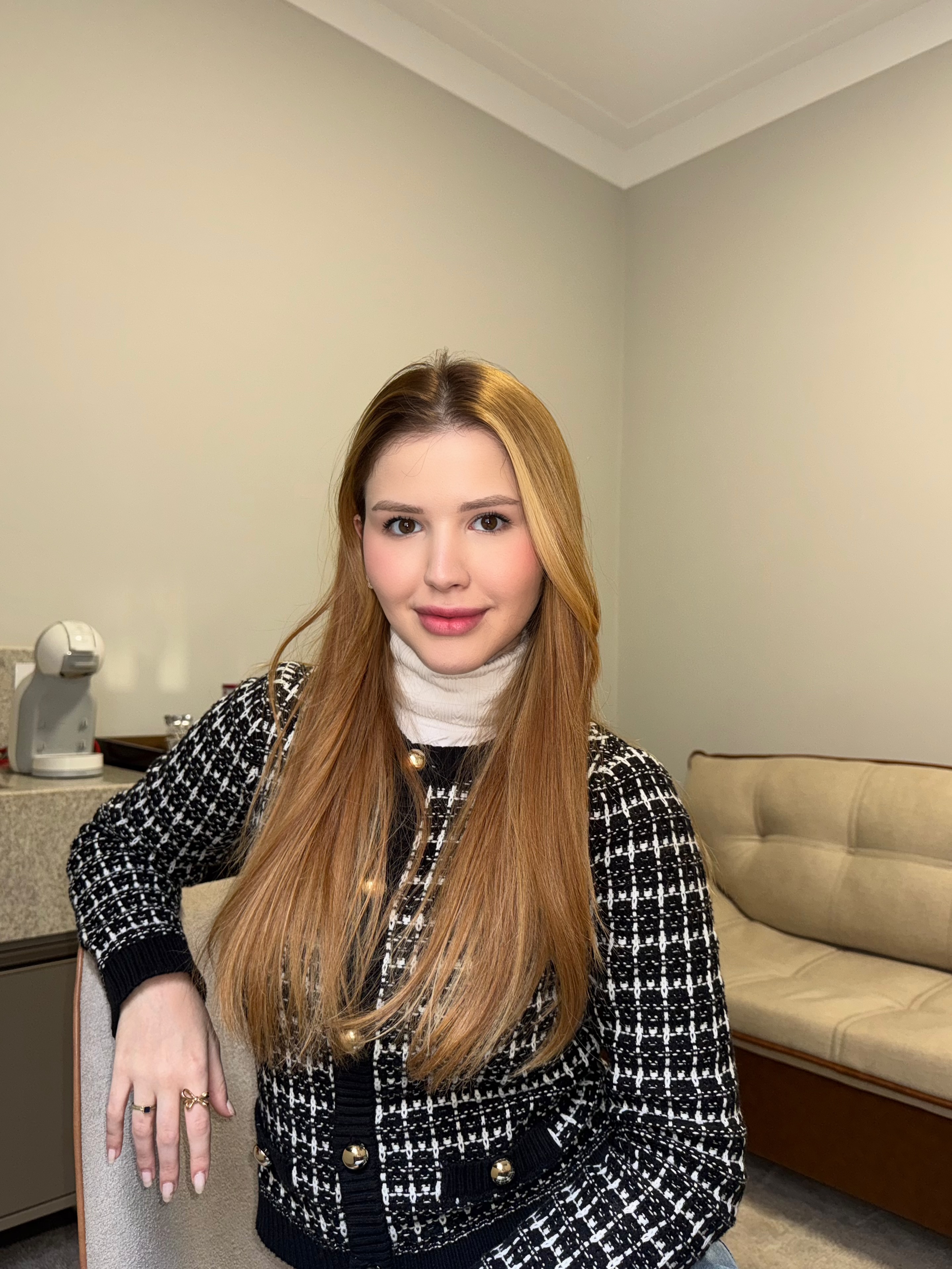 Nicole Alves Almozara Bontorim